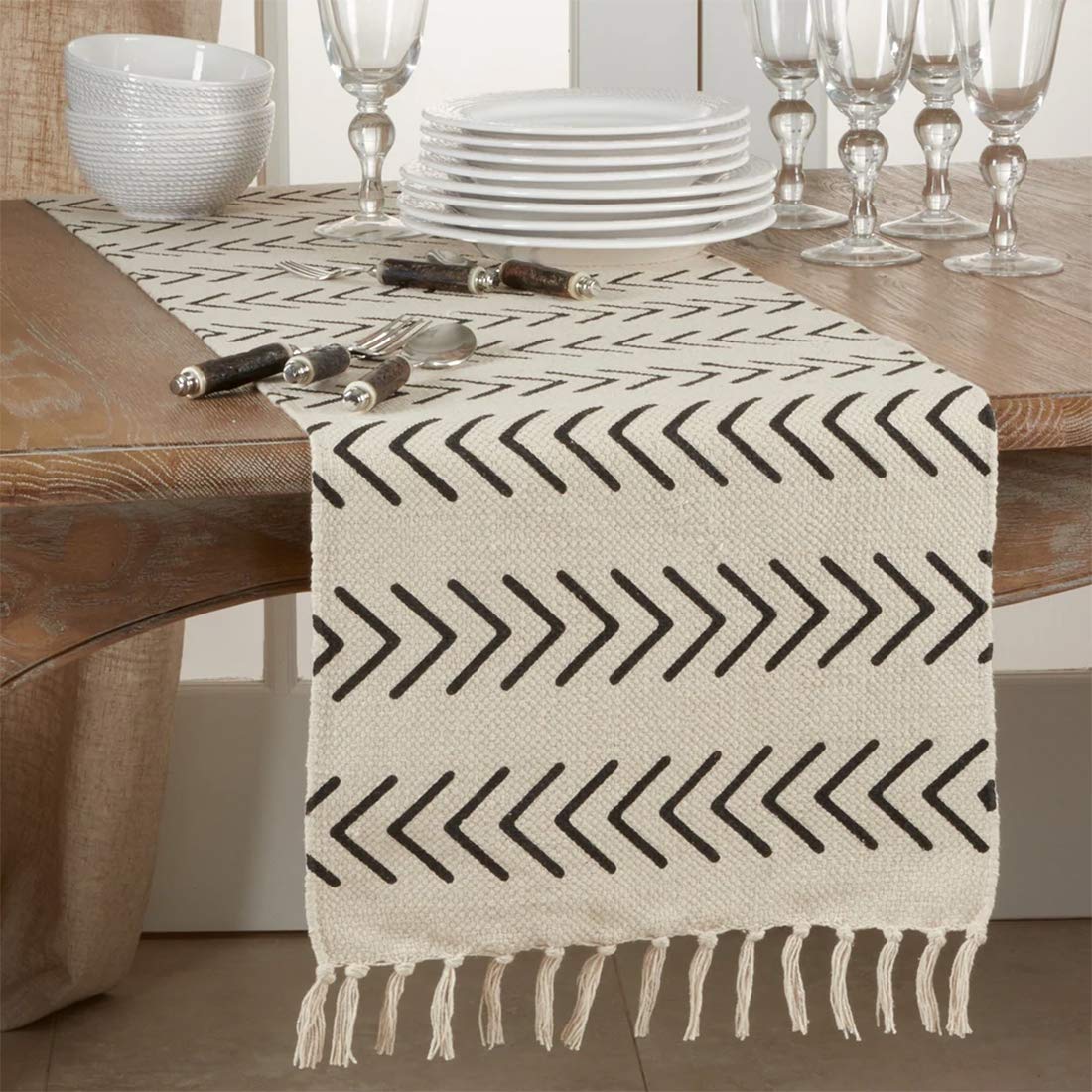 Fennco Styles Neutral Chevron Print Tassel Cotton Woven Table Runner - Black Table Cover for Home, Dining Room, Banquets, Family Gathering and Special Occasion