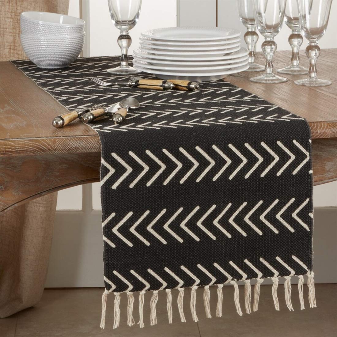 Fennco Styles Neutral Chevron Print Tassel Cotton Woven Table Runner - Black Table Cover for Home, Dining Room, Banquets, Family Gathering and Special Occasion