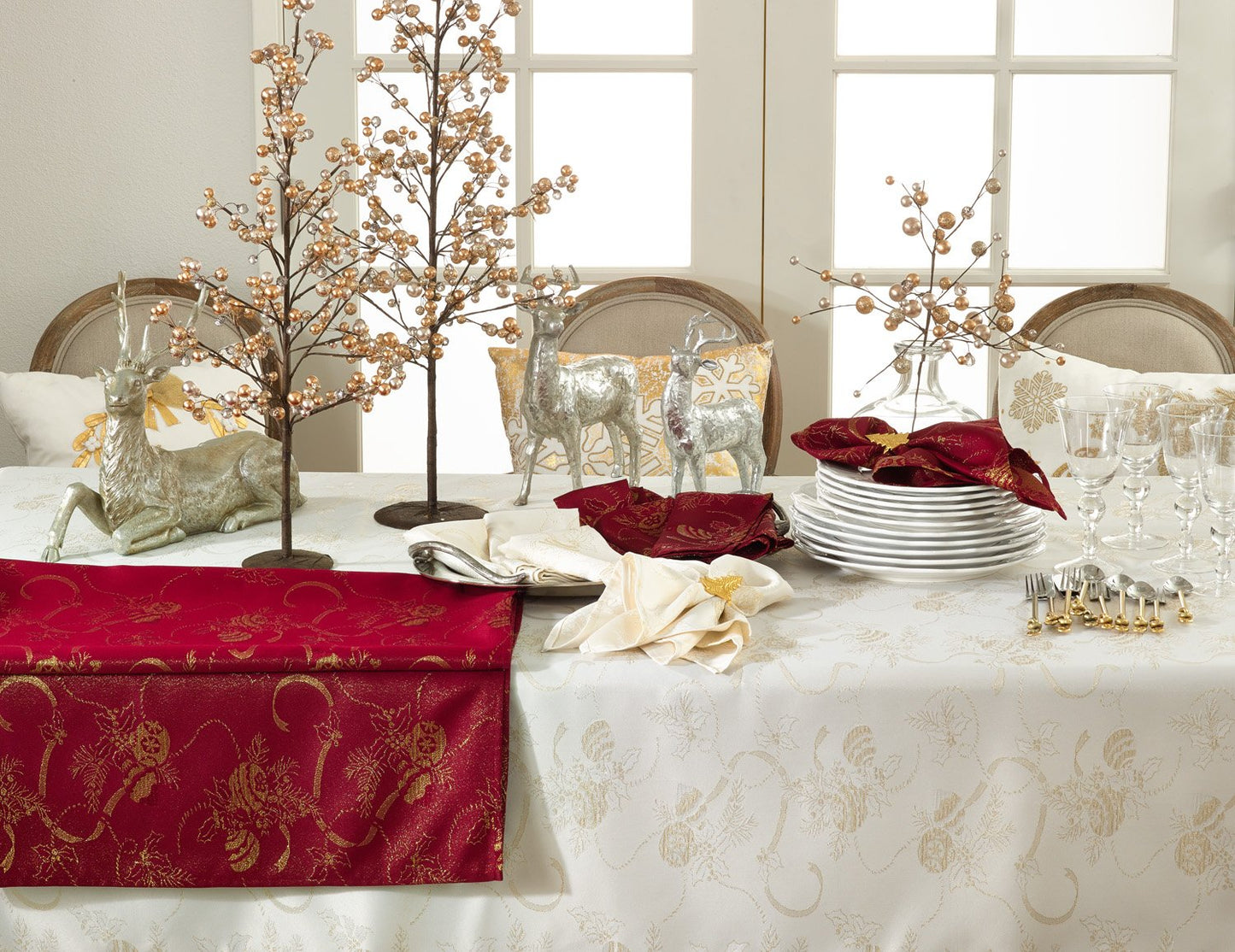 Fennco Styles Royal De Noel Holiday Design Jacquard Rectangular Tablecloth. One Piece.