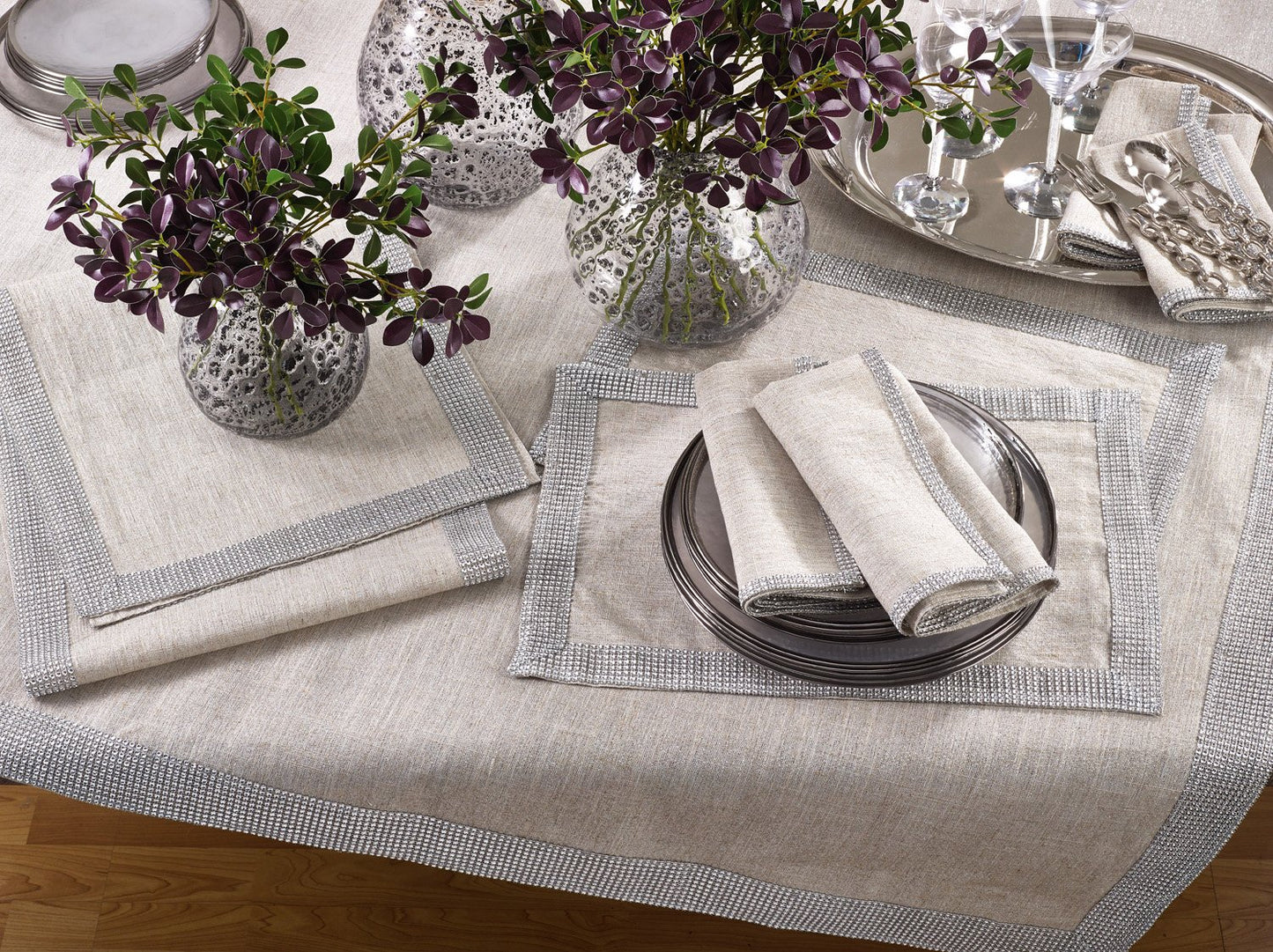 Fennco Styles Elegant Lily Collection Studded Design Table Linens